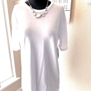 Lularoe White Stylish Hudson Tee Size Small NWT #142